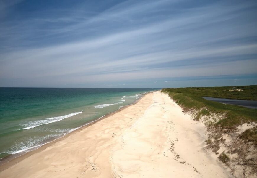 Here's the beach area in the area, boasting the white sands and the calm sea. Images courtesy of Toptenrealestatedeals.com.