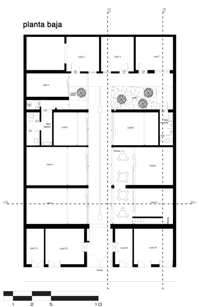 This is an illustration of the house's first level floor plan showcasing the various rooms and sections.