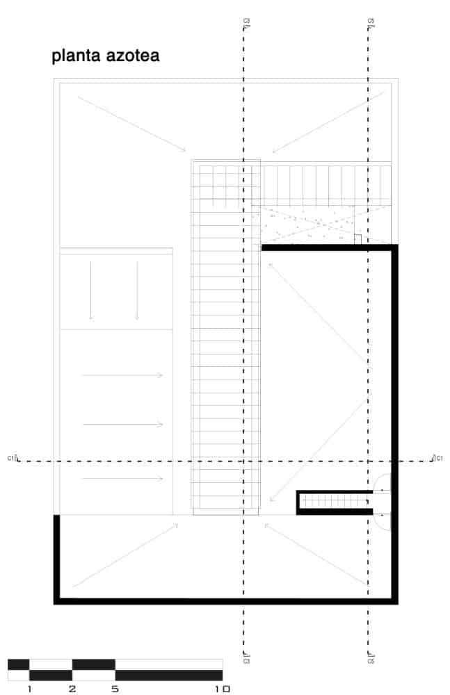 This is an illustration of the house's rooftop level floor plan showcasing the various rooms and sections.