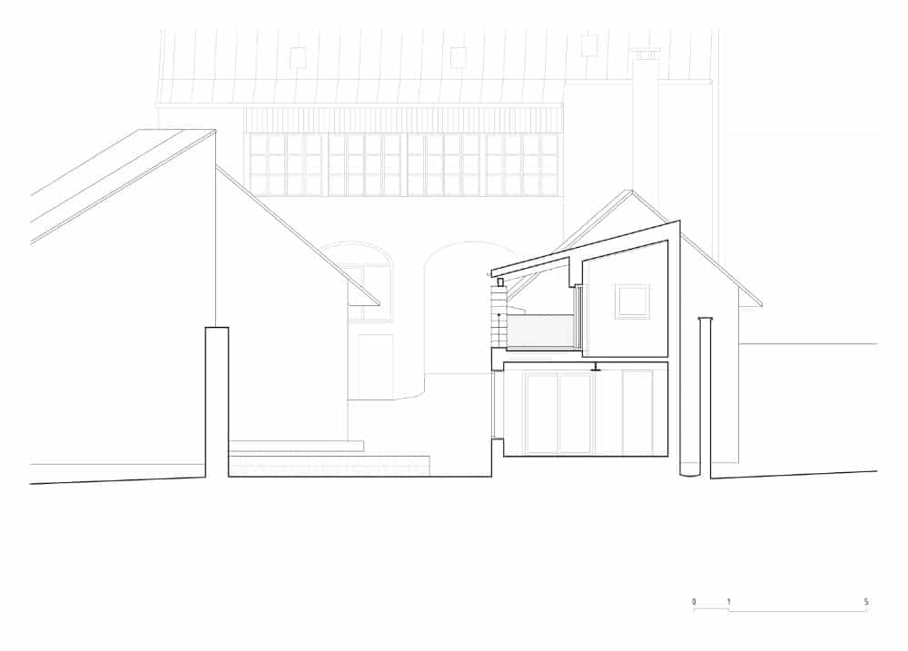 Unlabeled layout plan of "House in the Courtyard by Igloo."