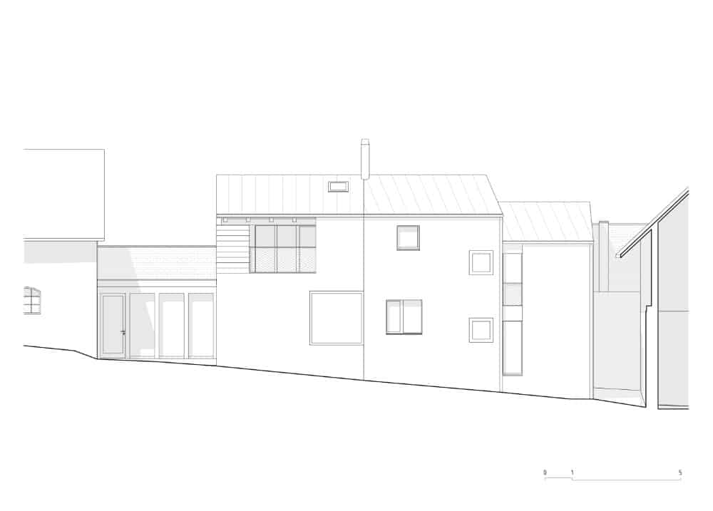 Unlabeled layout plan of "House in the Courtyard by Igloo."