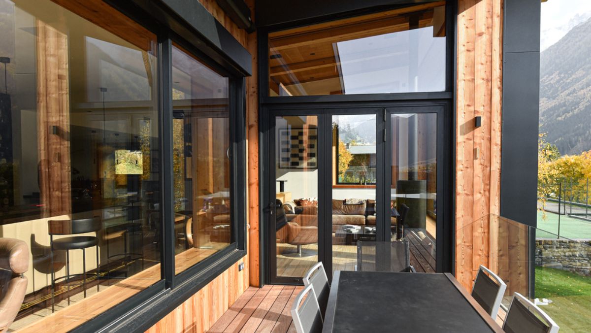 An outdoor dining area facing the majestic mountain.