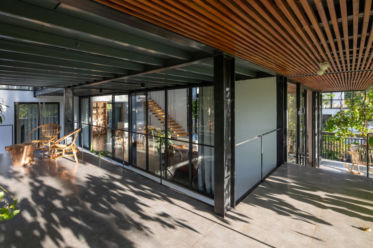 The second floor terrace in very relaxing state.