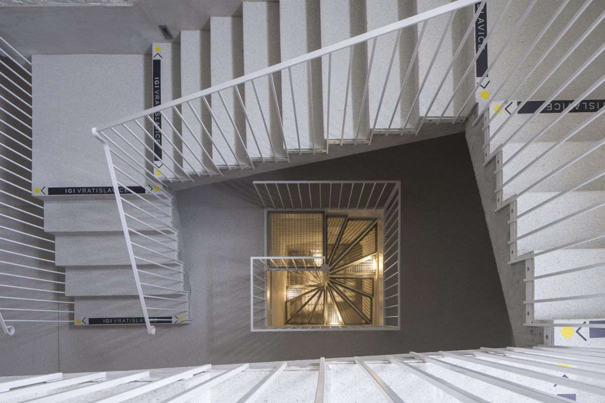  The buildings are connected in the basement and also by a bridge on the first floor.