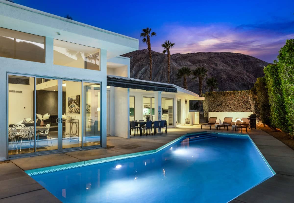 The San Jacinto Mountains set a nice backdrop to the Palm Springs house.