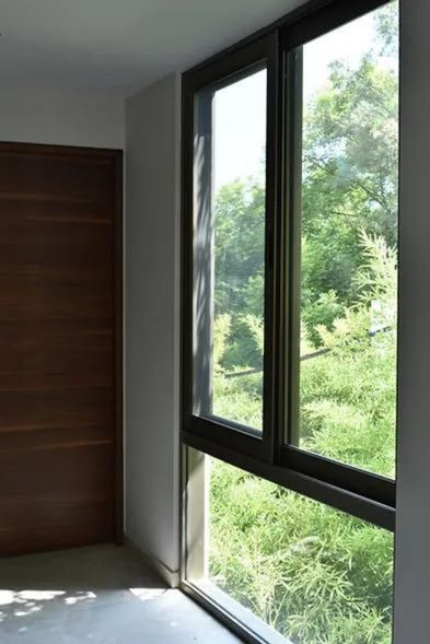 A close-uo shot of the aluminium glass casement window.