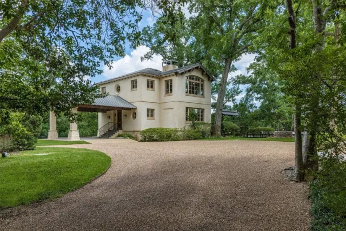 Mansion entrance