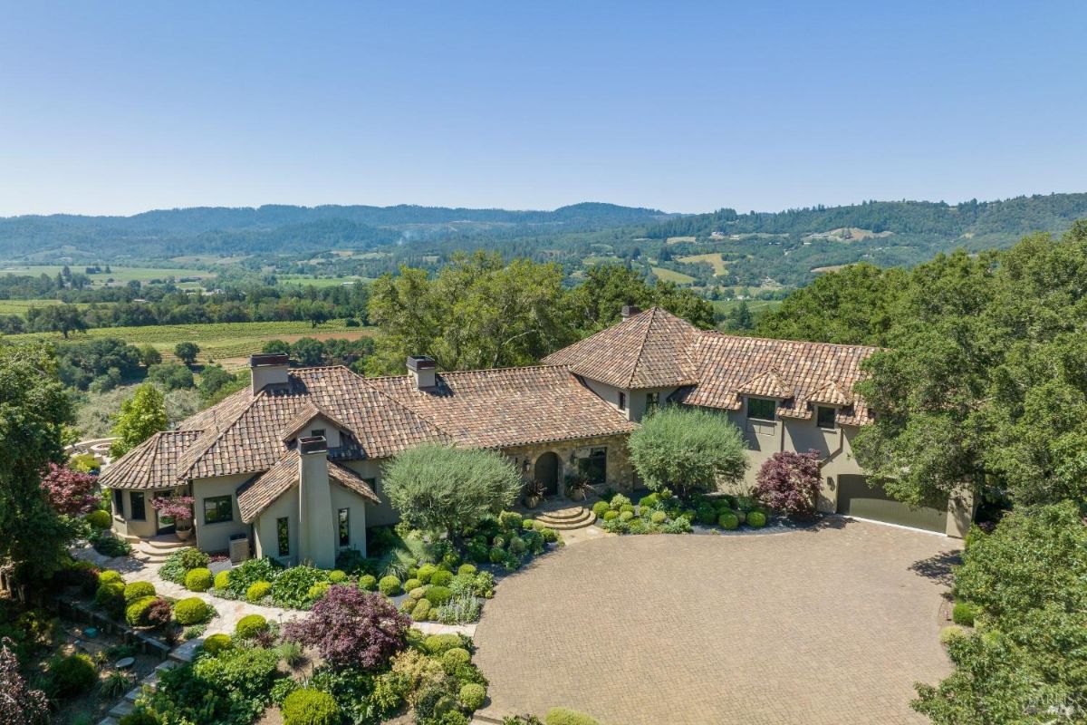 Aerial view of the mansion.