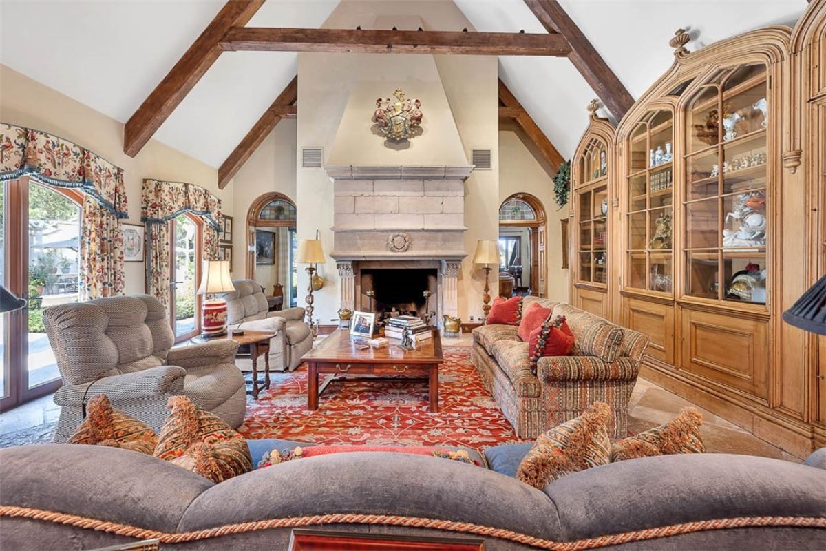 Living room with a fireplace.