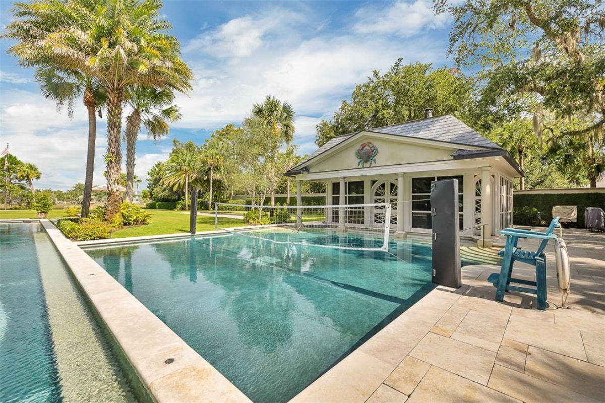 Volleyball area in the pool. 