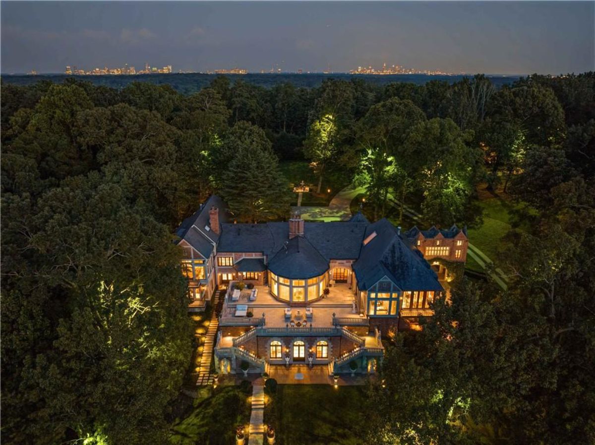 Aerial view of the mansion