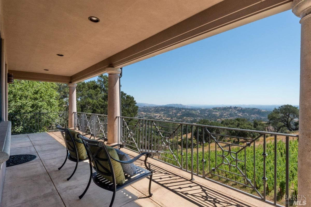 Balcony overlooking the vineyard.