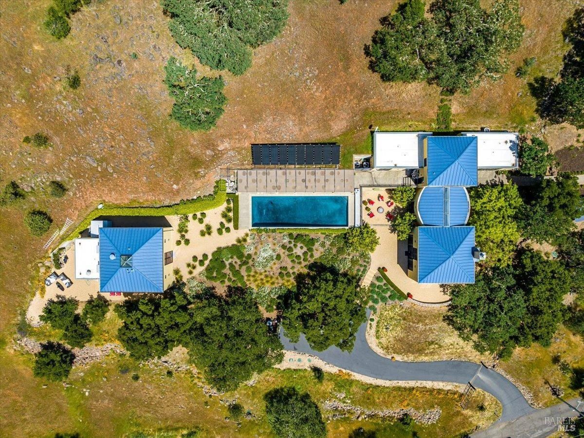 Aerial view of the mansion.