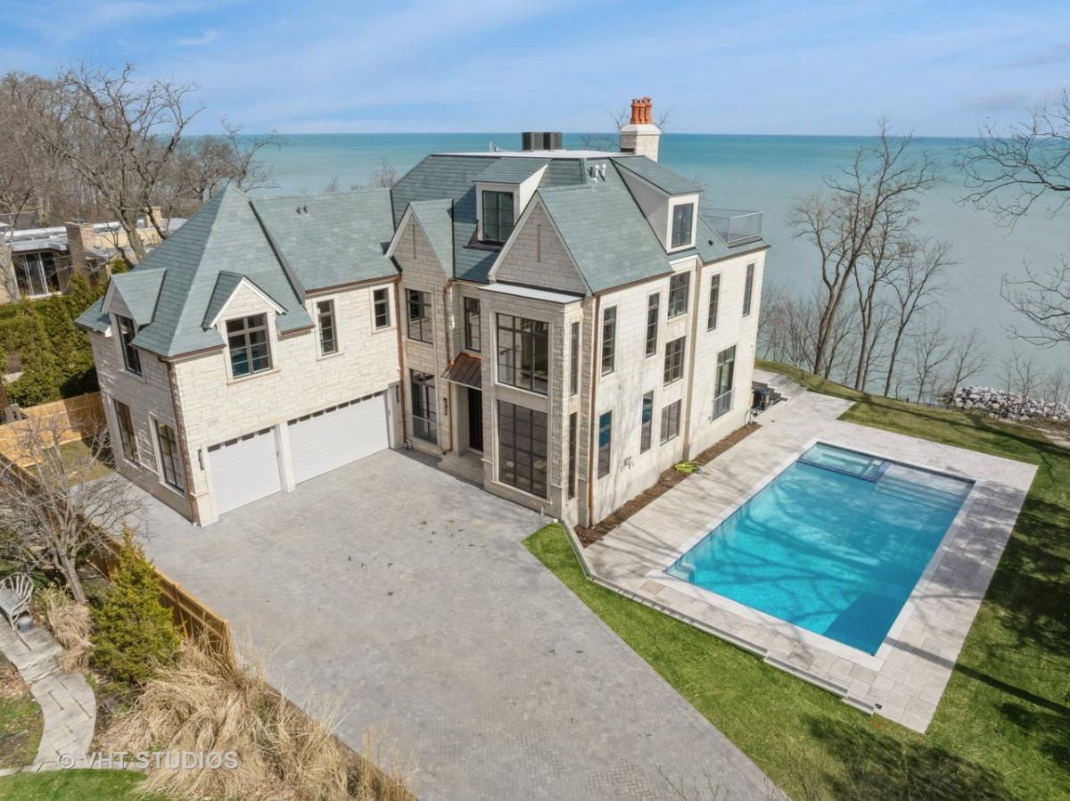 8,700 Sq. Ft. Real Estate in Glencoe, IL ($9,750,000)