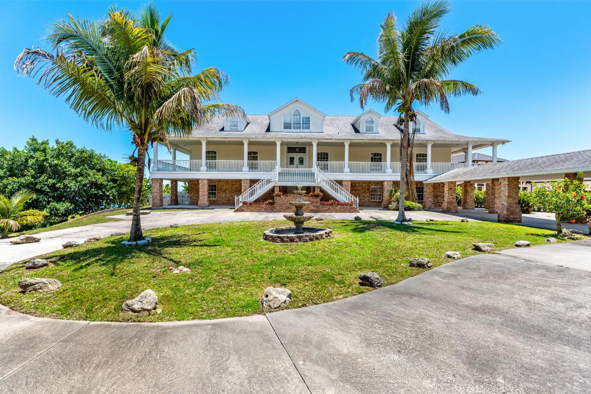 9,674 Sq. Ft. Mansion in Melbourne, FL ($4,599,999)