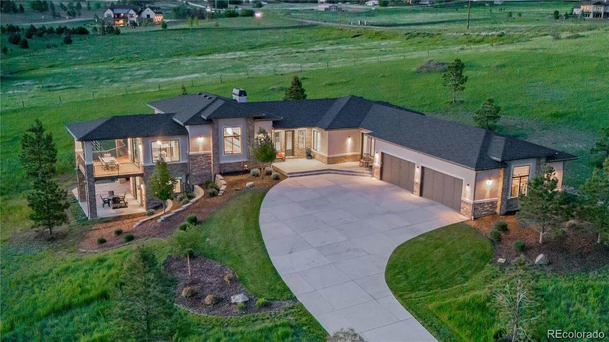 Contemporary Style 4-Bedroom Ranch (5,702 Sq. Ft. Floor Plan)