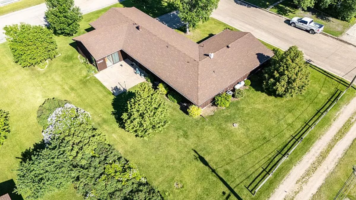 The aerial view of the house.