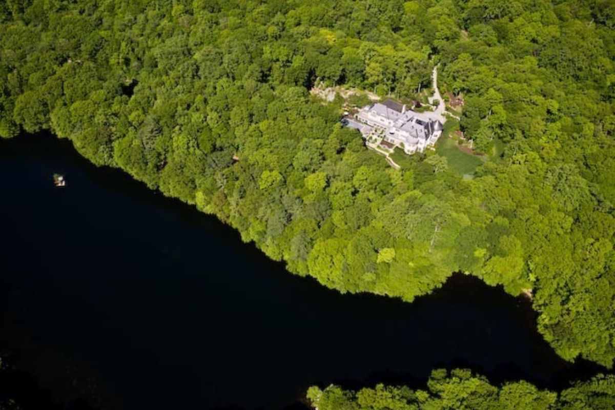 The aerial view of the property.