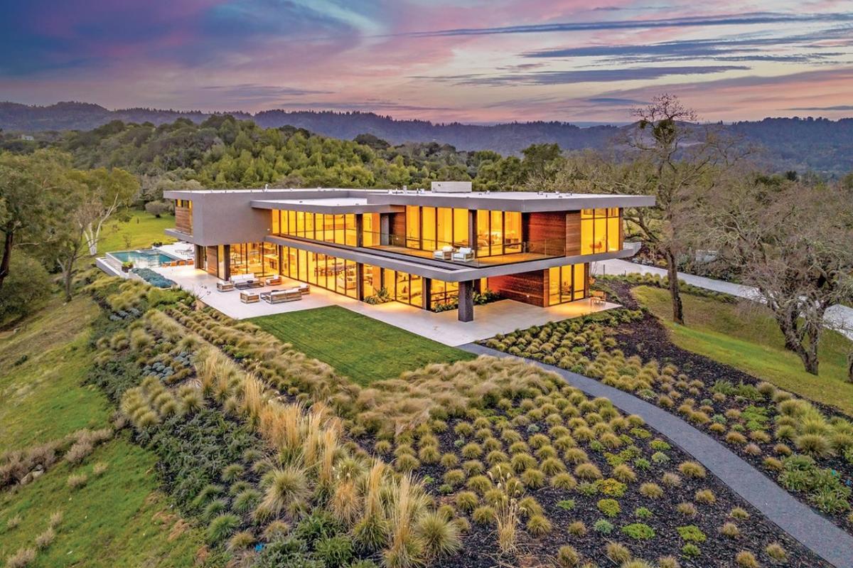 Aerial view of the mansion.