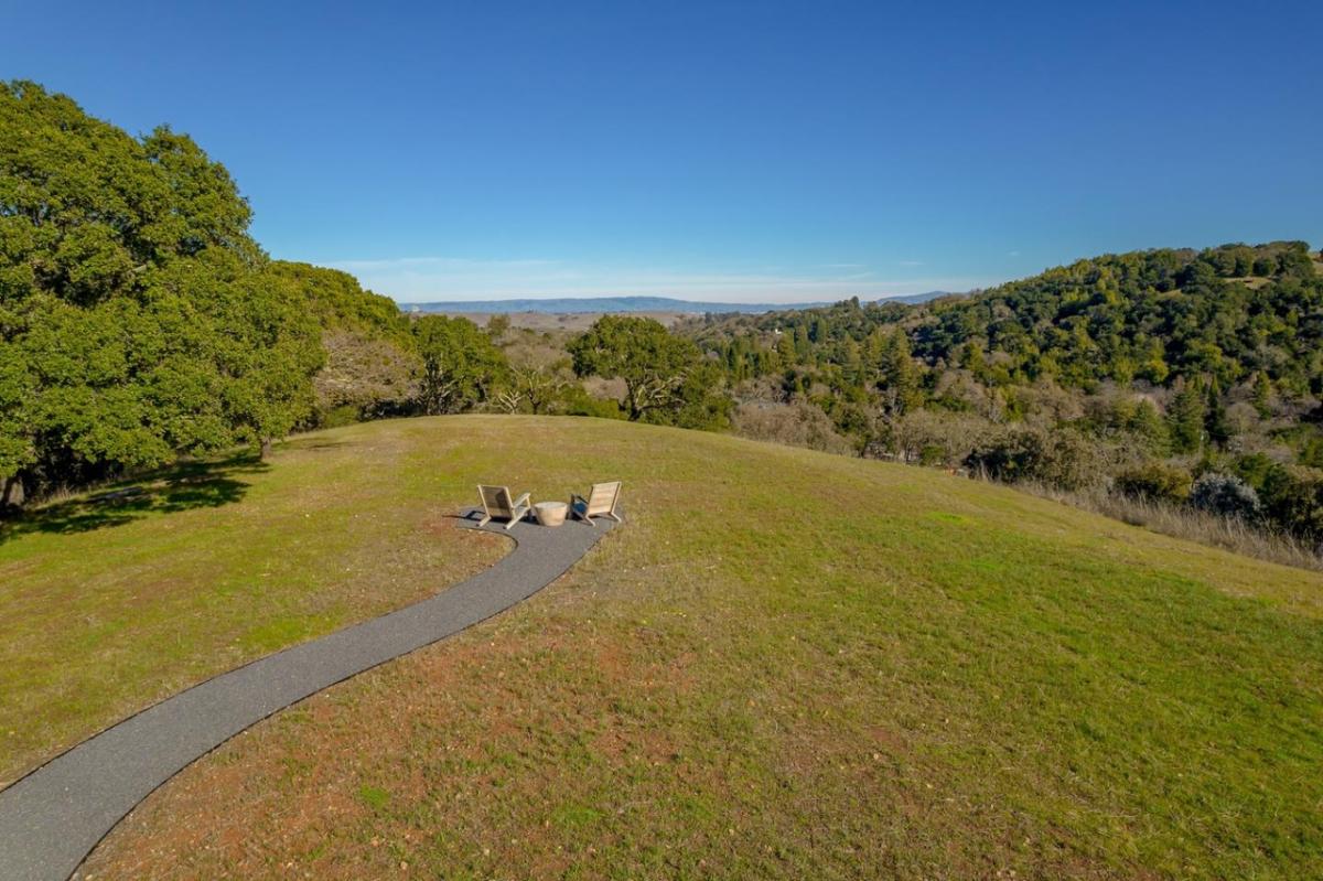 View deck overlooking the mountains.