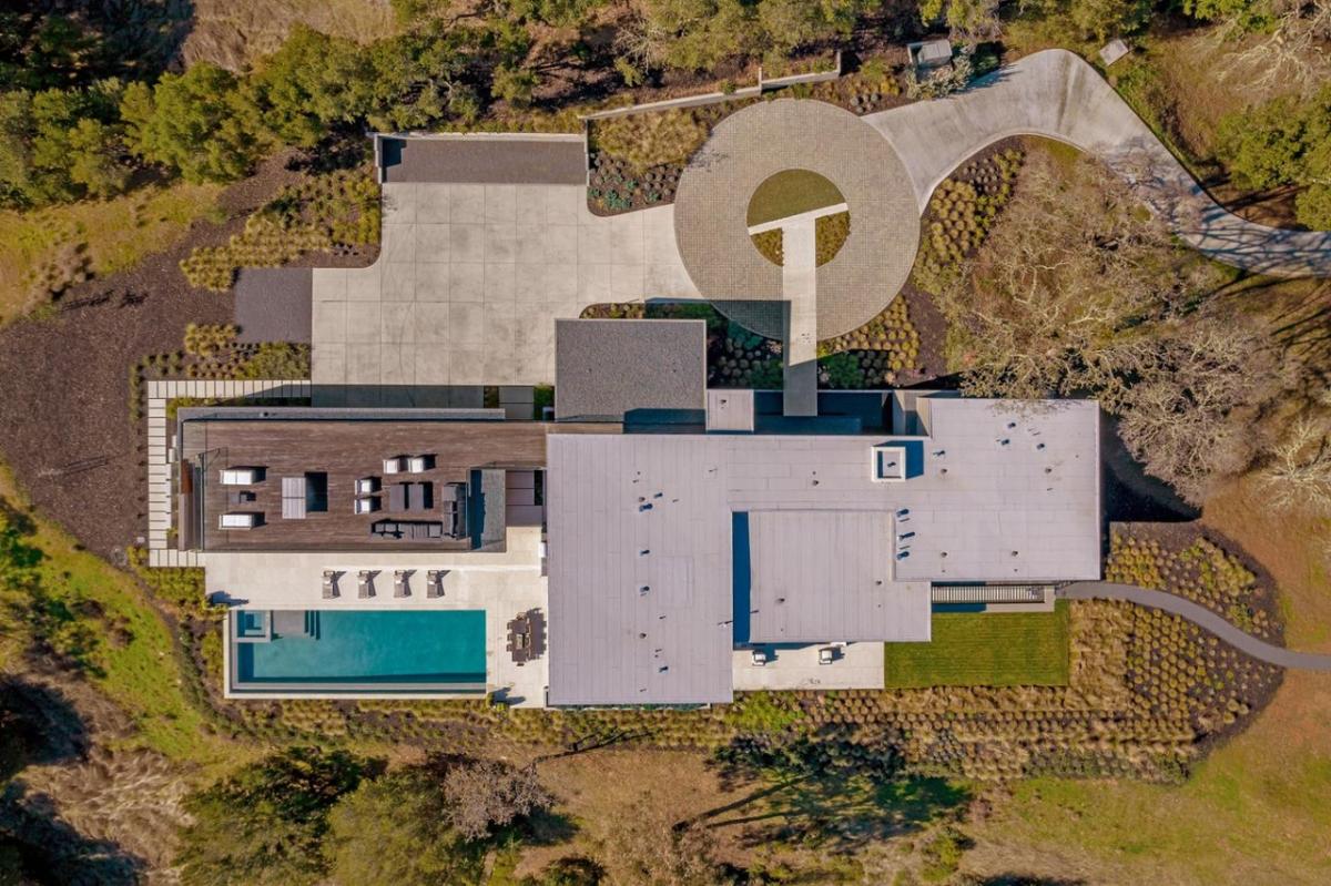 Aerial view of the mansion.