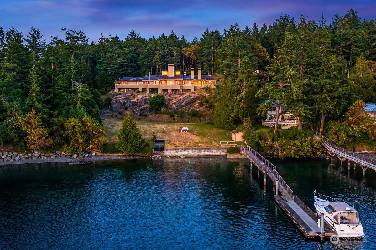 6,327 Sq. Ft. Estate in Friday Harbor, WA ($5,925,000)