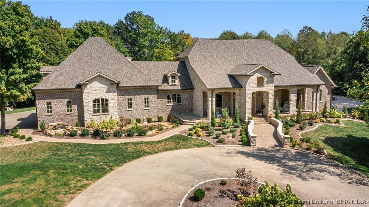 7,272 Sq. Ft. Estate in Floyds Knobs, IN ($2,270,000)