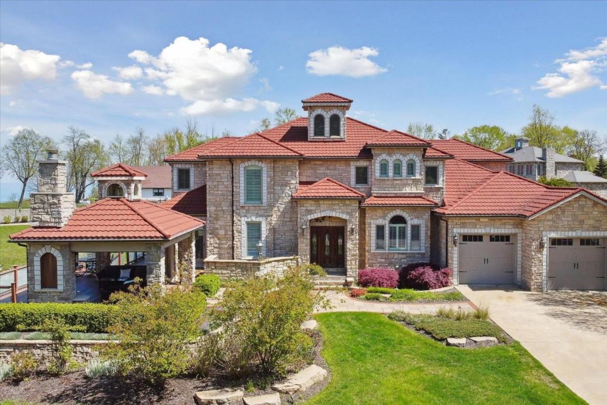 5,096 Sq. Ft. Mansion in Benton Harbor, MI ($1,630,000)