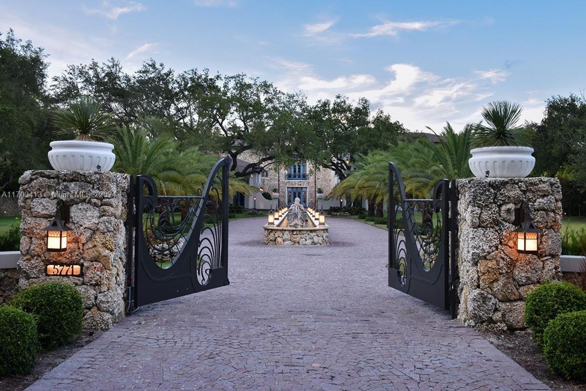 12,023 Sq. Ft. Estate in Pinecrest, FL ($22,500,000)