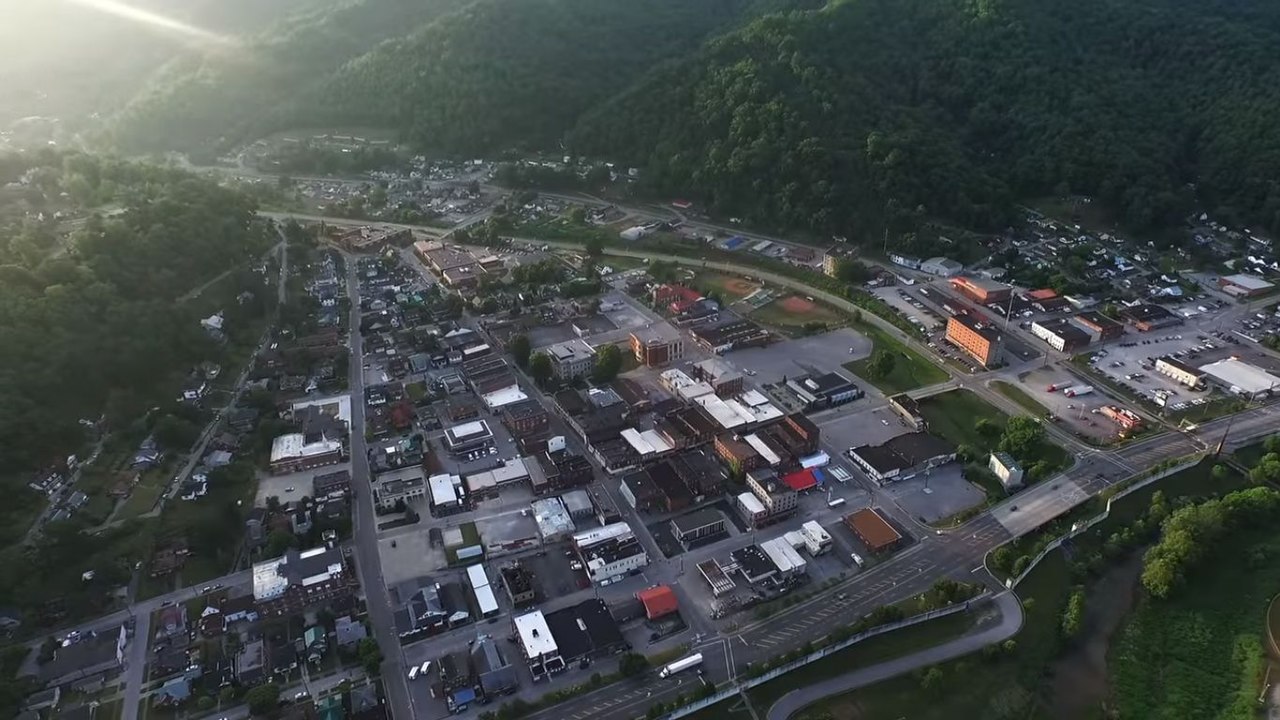 19 Unique Bluegrass Towns in Eastern Kentucky Where Music is a Way of Life