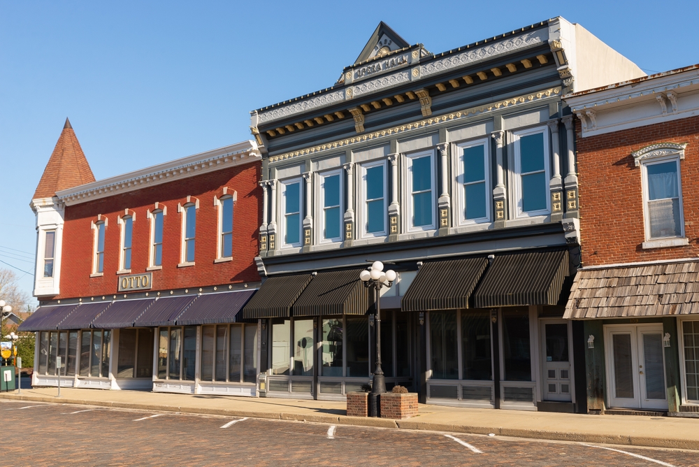 15 of the Best Small Towns in Illinois’ Prairie Country