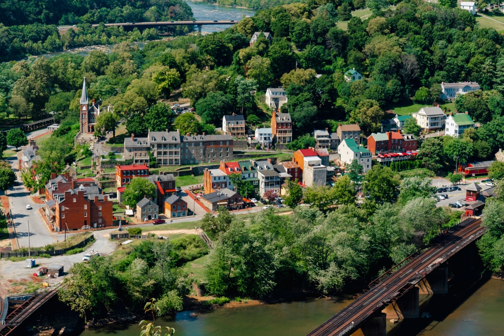 10 Secluded Towns Along the Potomac River Steeped in History