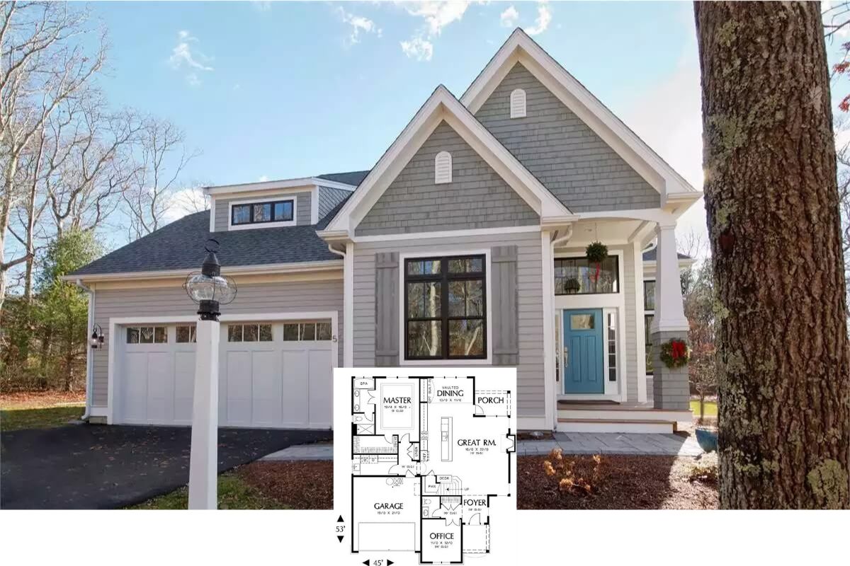 Traditional-Style Stratham Home with 3 Bedrooms and Open-Concept Living (Floor Plan)