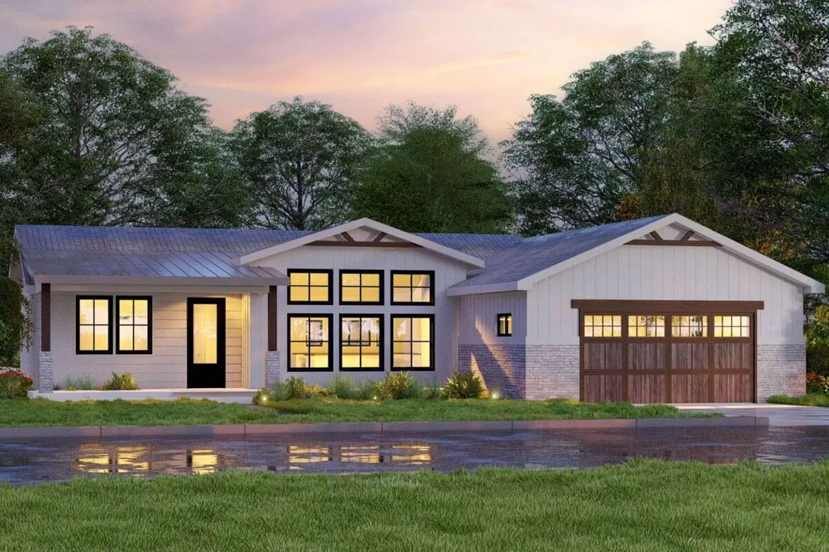 Craftsman-Style Home with Open Living Space and 3 Bedrooms (Floor Plan)