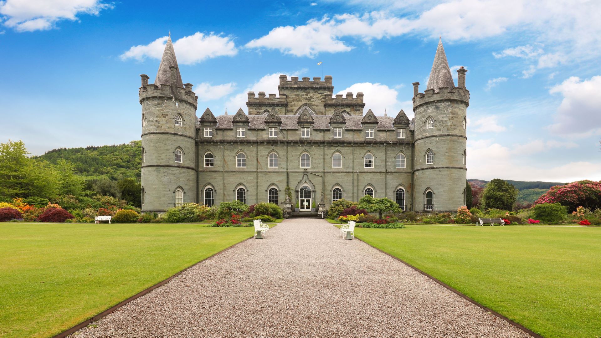 15 Magnificent Historic Estates in Scotland Built by Some of the Wealthiest Rulers and Aristocrats in Scottish History