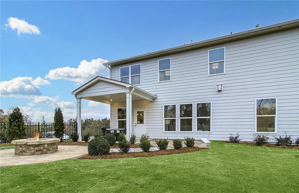 Craftsman-Style 5-Bedroom Home with Front Porch and 3-Car Garage