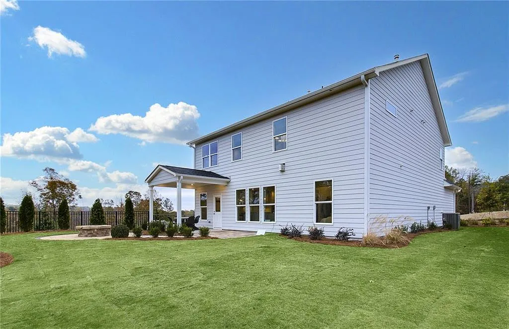 Craftsman-Style 5-Bedroom Home with Front Porch and 3-Car Garage