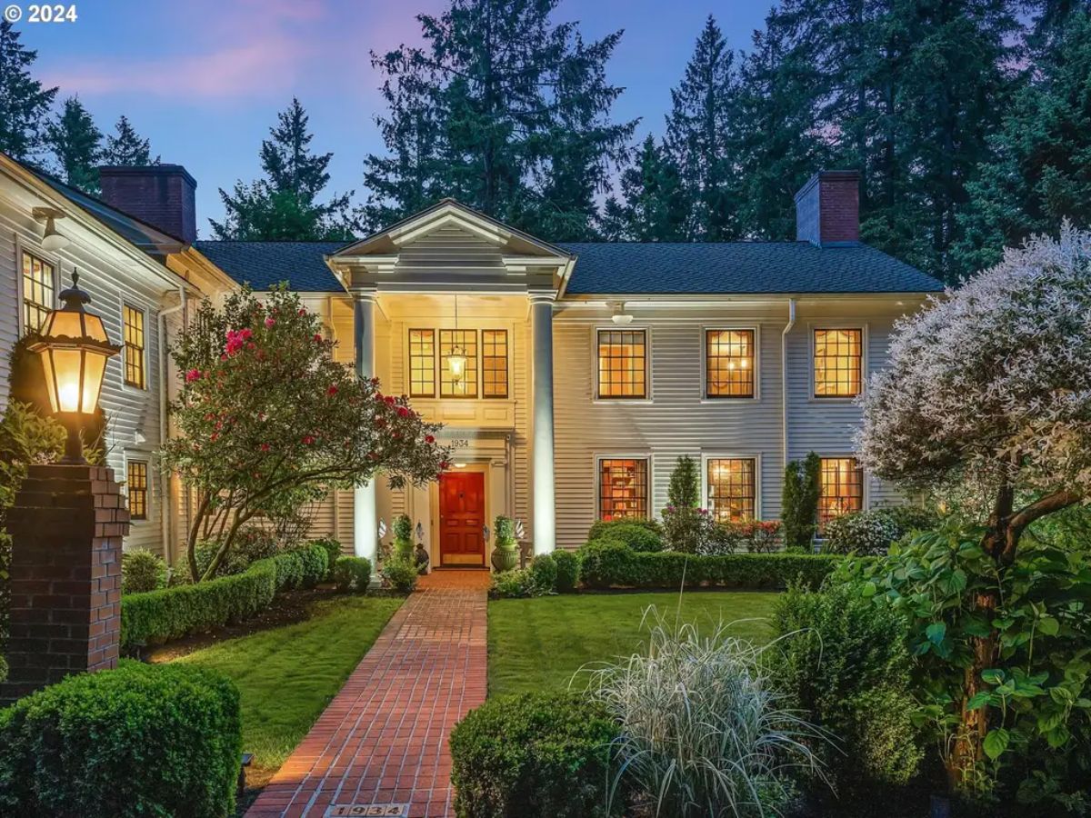 Set on 1.26 acres in unincorporated Multnomah County, the 6,401 sq. ft. home offers 5 bedrooms and 7 bathrooms, including 6 full baths.