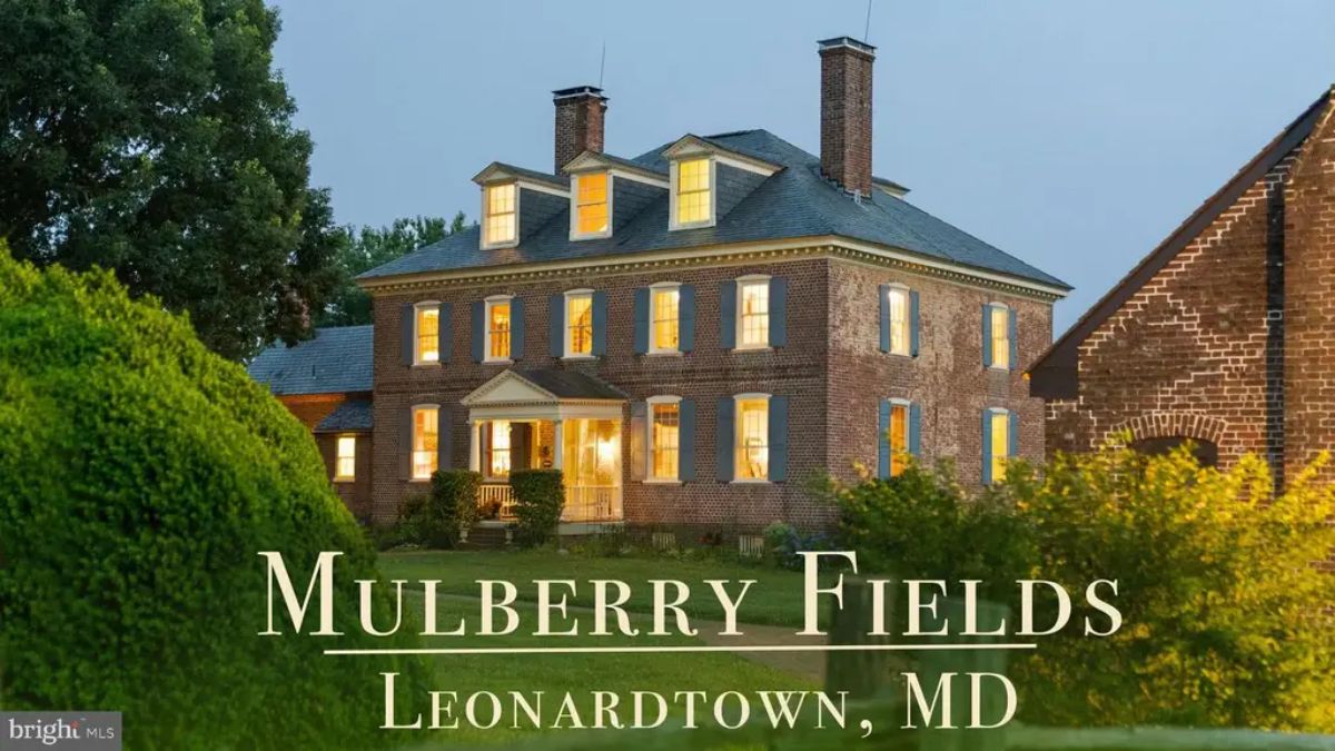 Mulberry Fields, built in 1755, is a 13,458-square-foot Georgian manor house situated on nearly 500 acres overlooking the Potomac River.