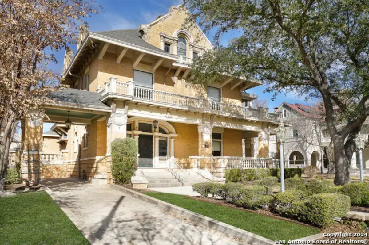 Three-bedroom home built in 1903, located in the Monte Vista Historic District of San Antonio.