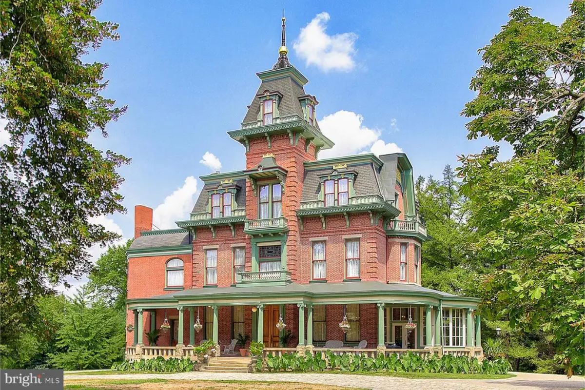 Baywood Mansion, built in 1880, is a Second Empire Victorian home spanning 9,286 square feet with 8 bedrooms and 4 full bathrooms.