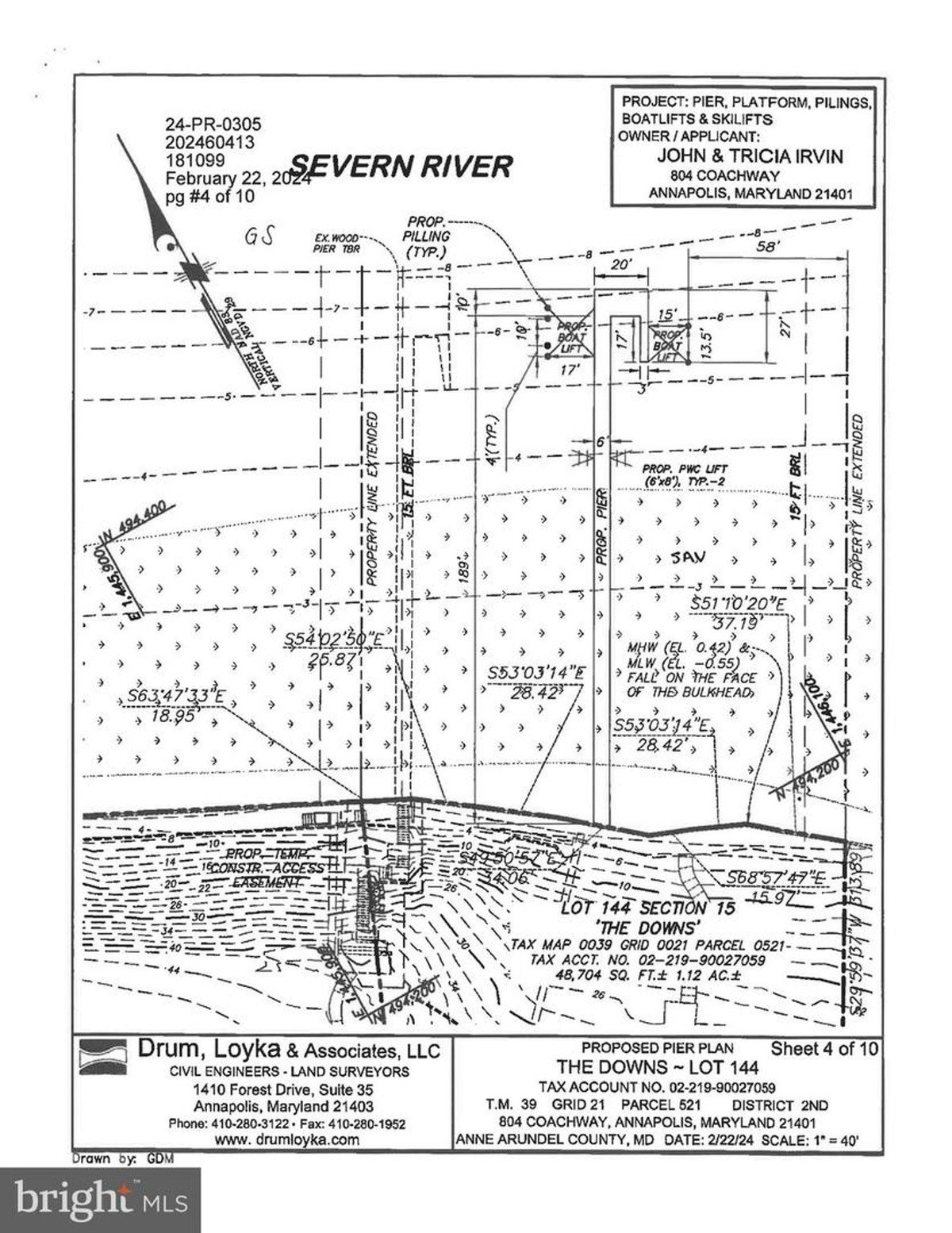 Survey map shows pier, platform, pilings, boatlifts, and skiffs.